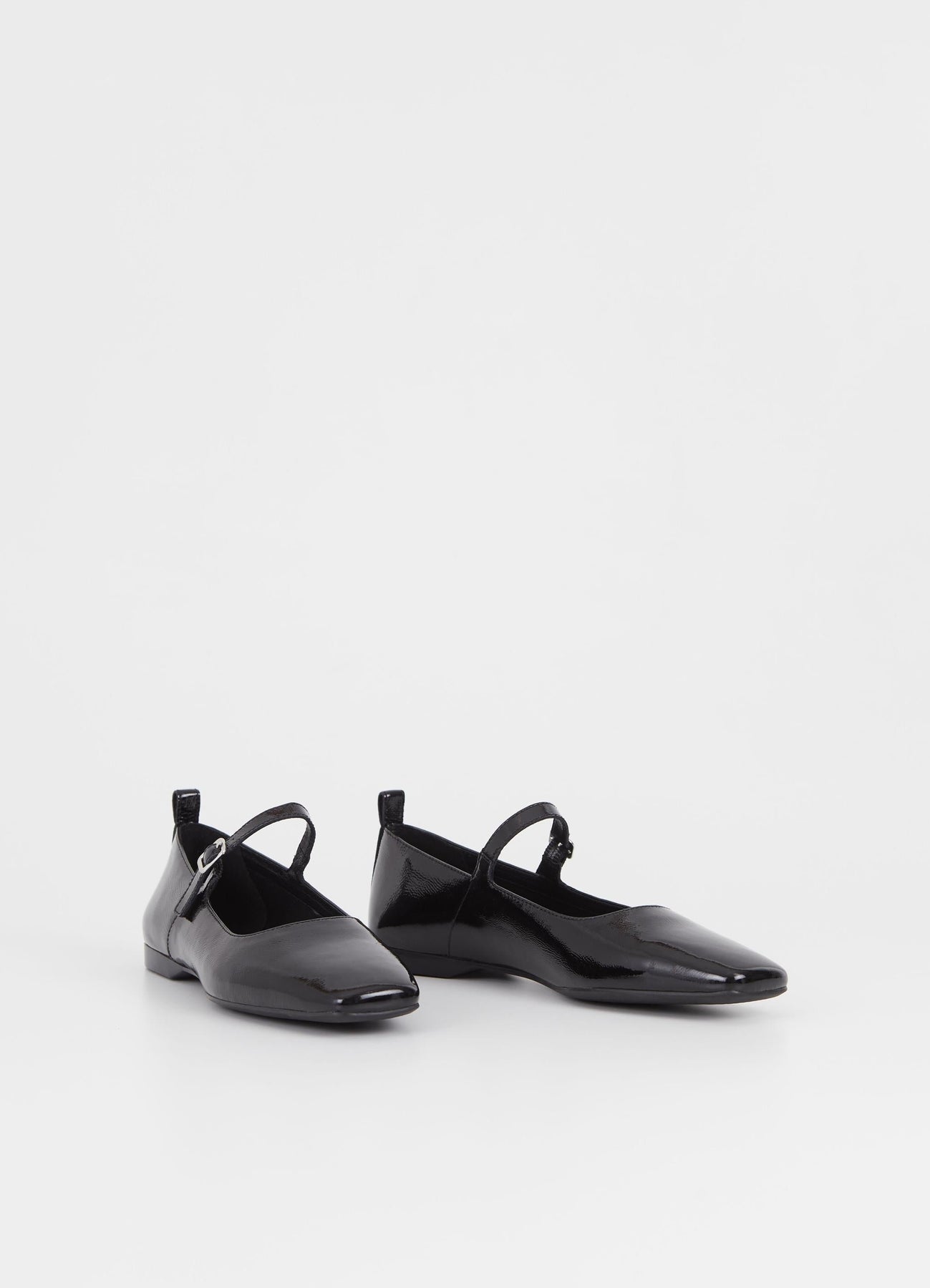 5307-460 Delia - Black