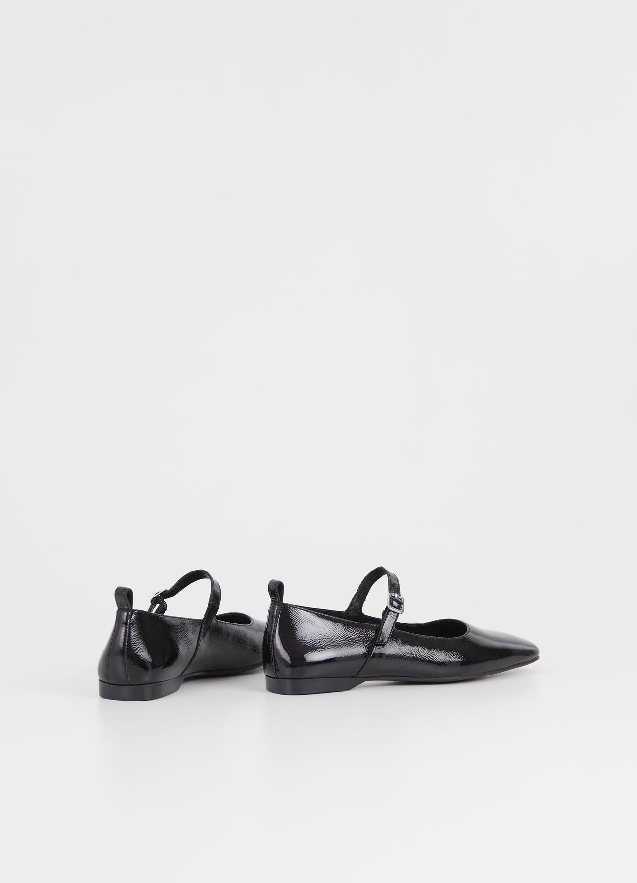 5307-460 Delia - Black