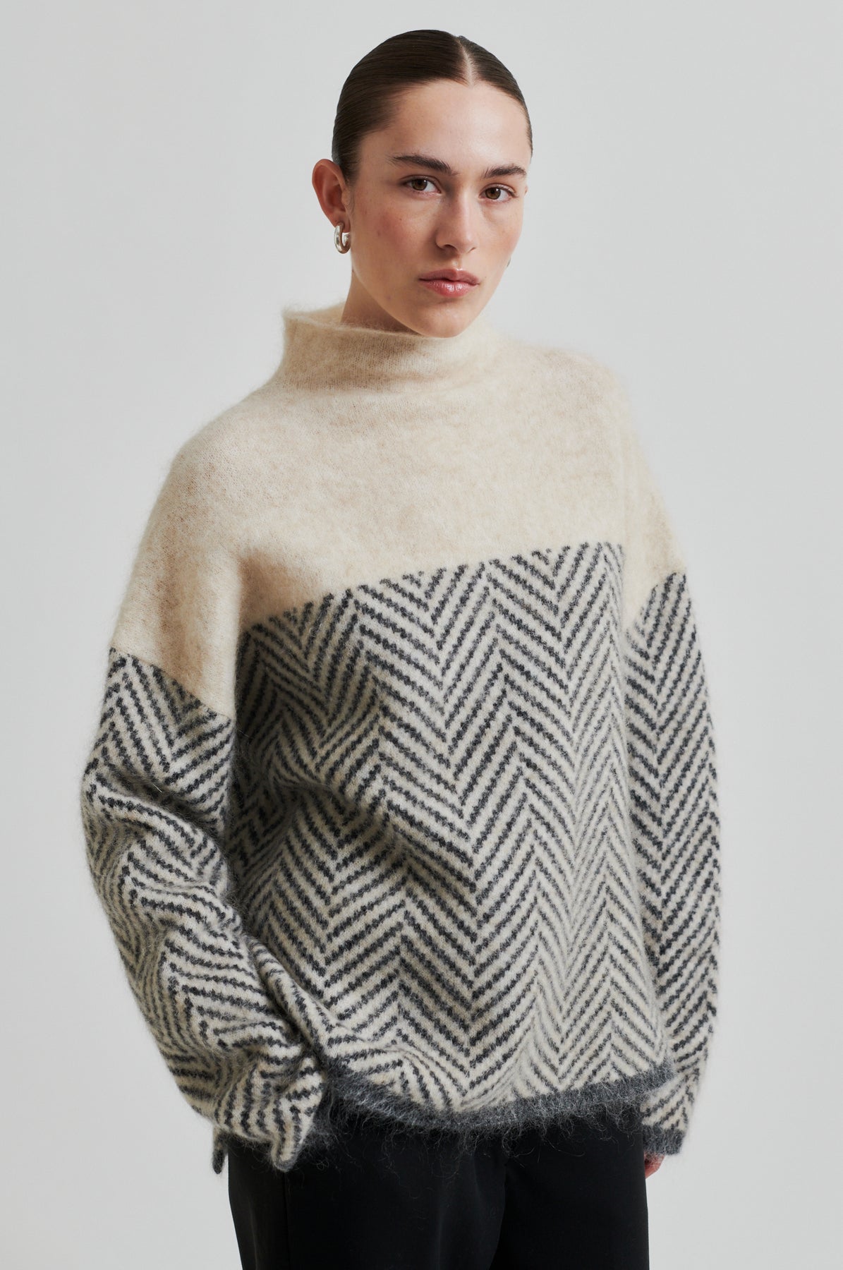 Herrin Knit T-Neck - Volcanic Ash
