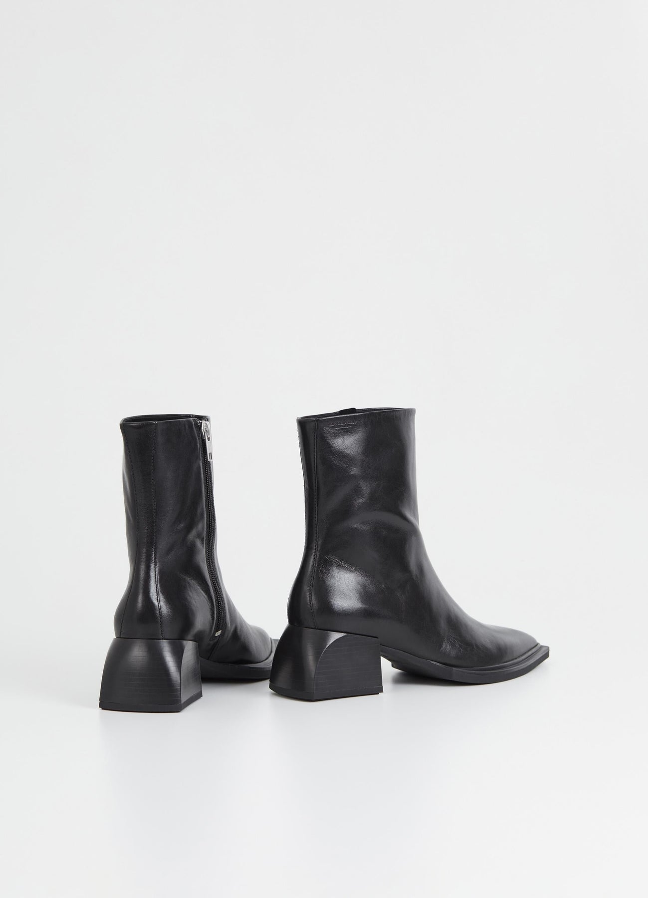 5453 Vivian - Black