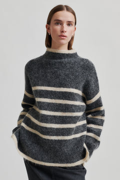 Ovalis Knit T-Neck - Volcanic Ash