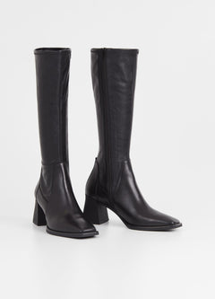 5602 Hedda - Black