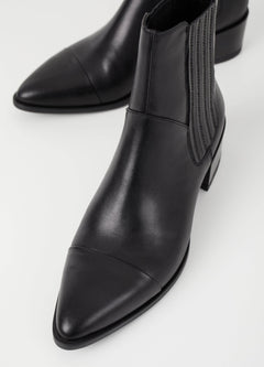 Marja - Black