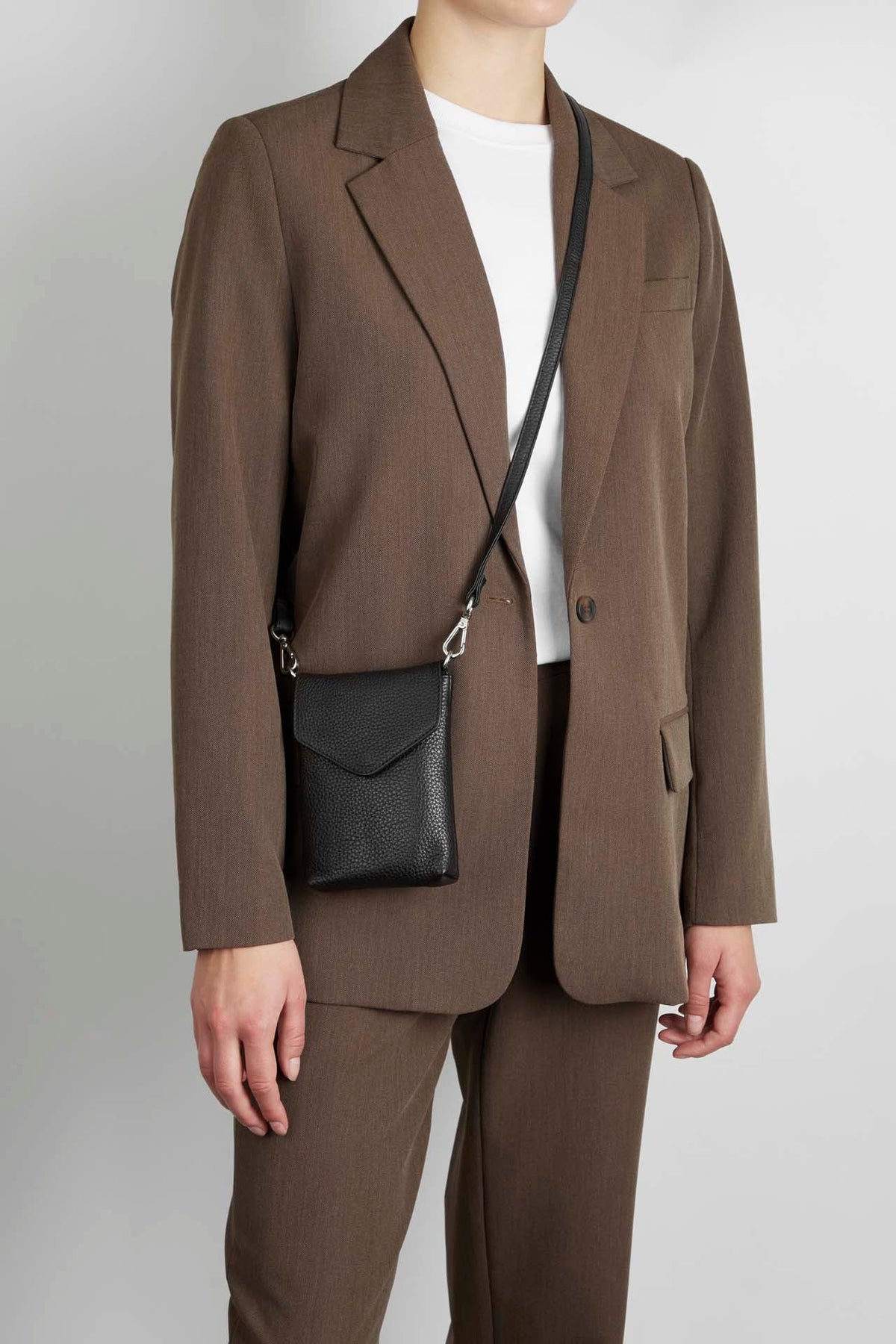 Carly Mobile Bag Grain - Black