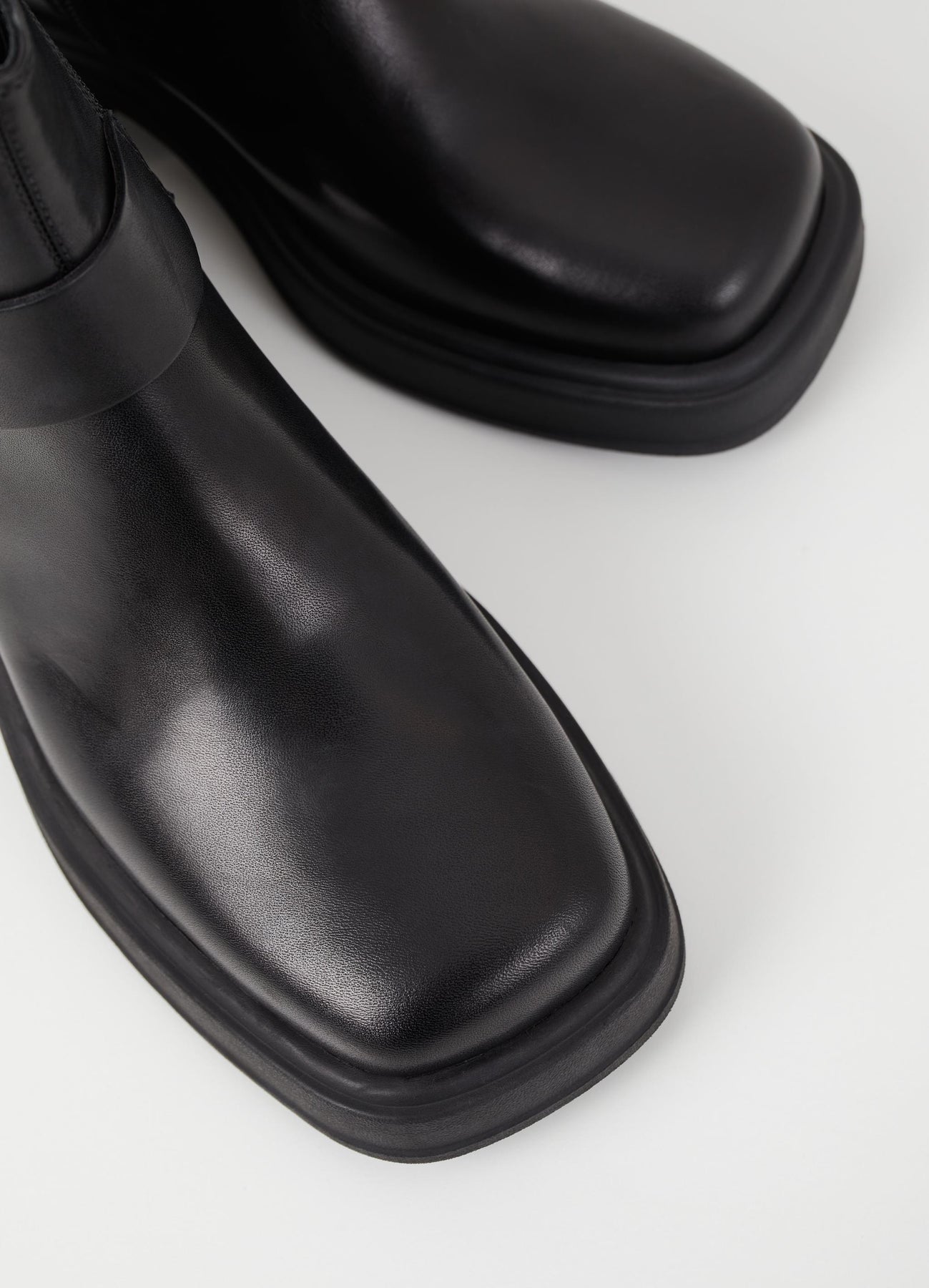5642-801 Dorah - Black