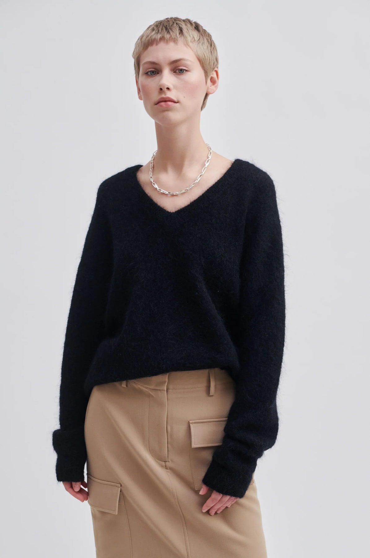 Brook Knit Oversize V-Neck - Black