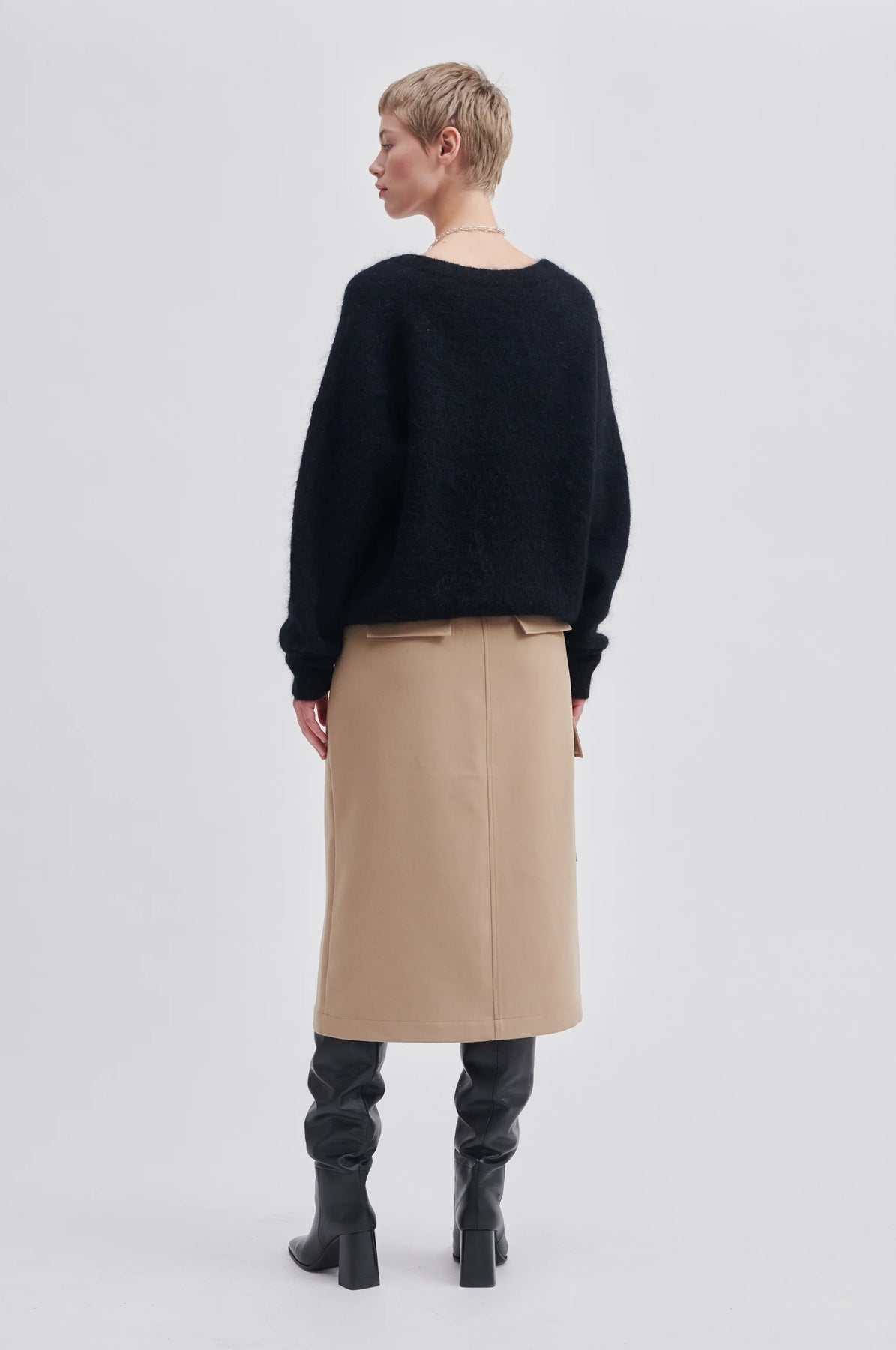 Brook Knit Oversize V-Neck - Black