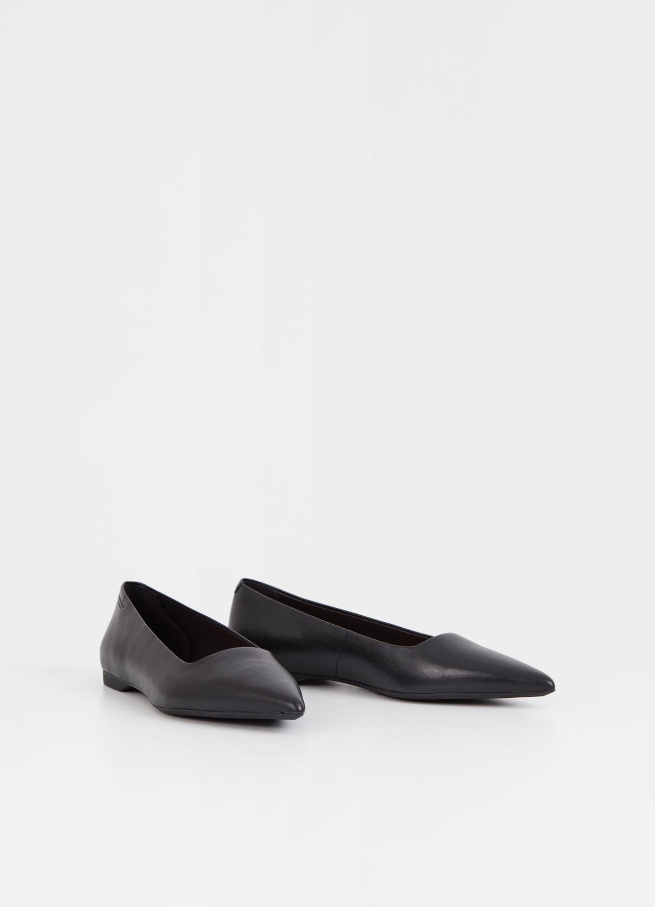 5733 Hermine - Svart