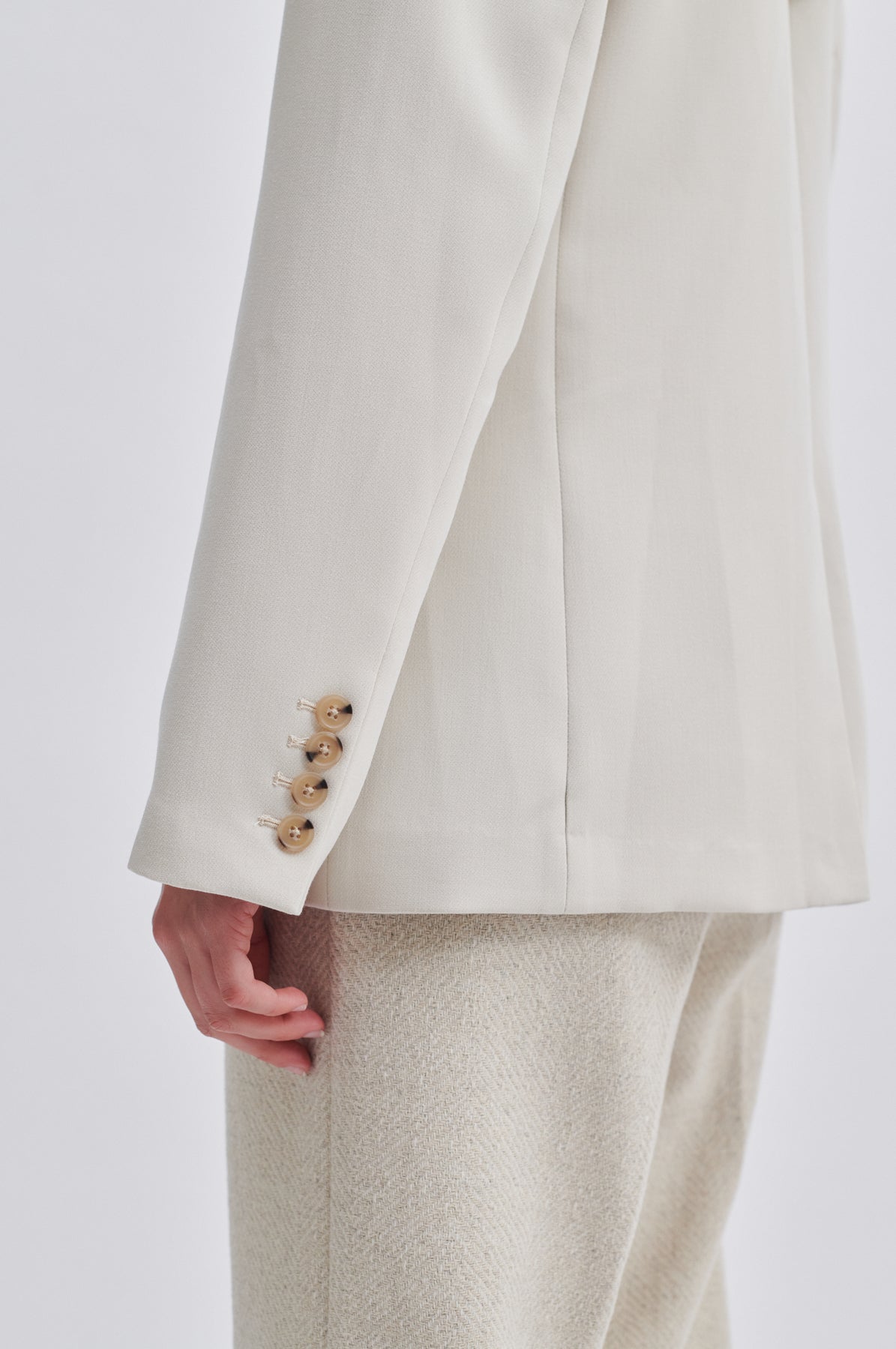 Evie Fitted Blazer - French Oak
