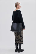 Leata Maxi Leather Bag - Black