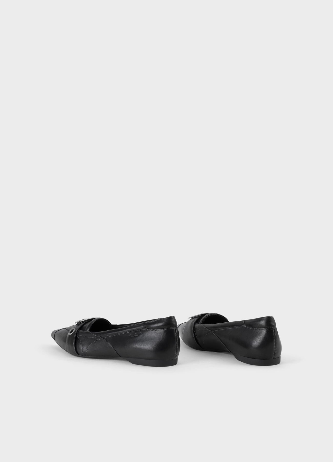 5833 Hermine - Black