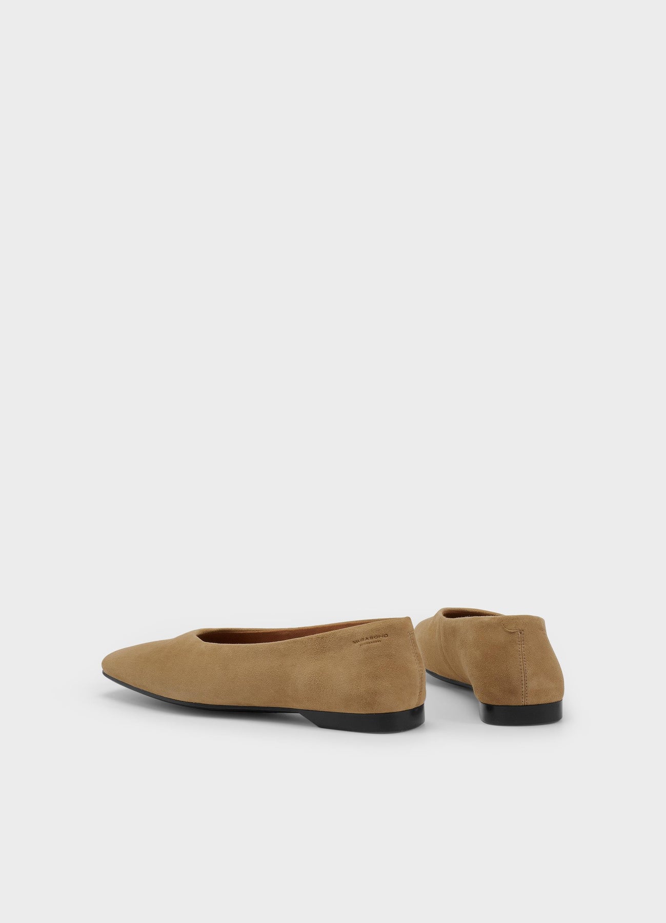 5907 Delia - Nougat