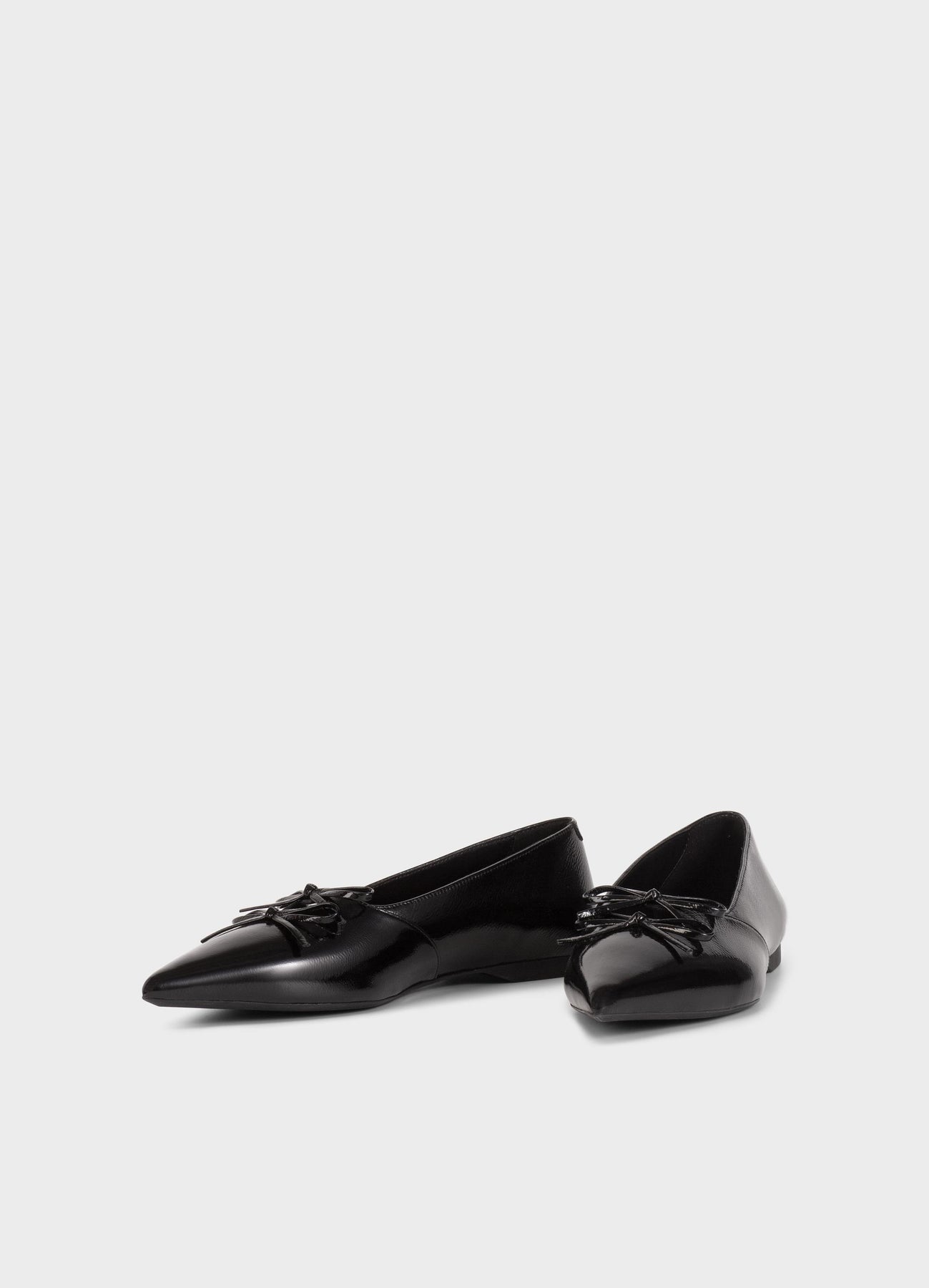 5933 Hermine - Svart