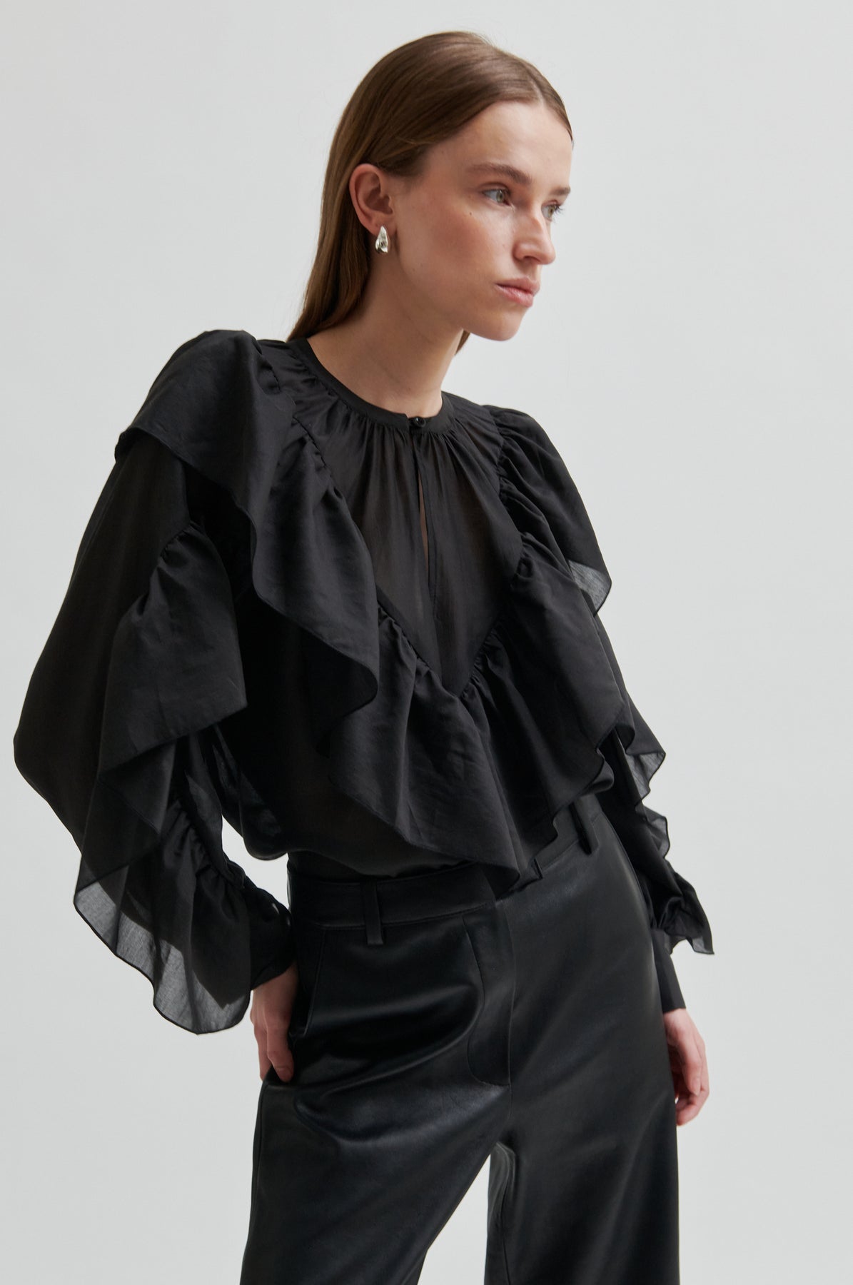 Fria Frill Blus - Svart