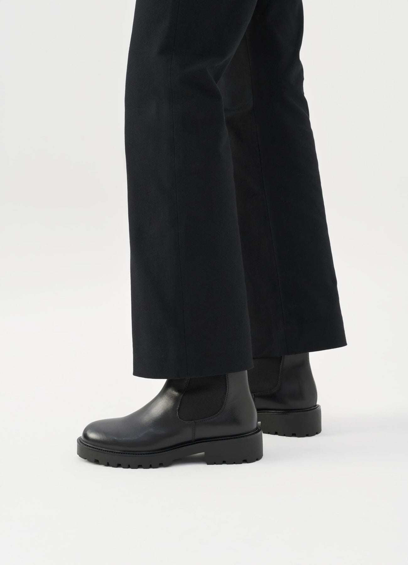 Kenova Chelsea Boots