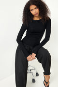 Dianna Ls O-Neck Top - Svart