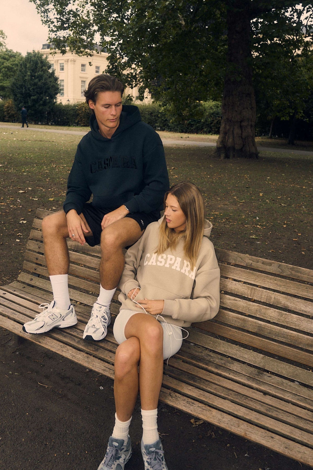 W. Varsity Hoodie - Sand