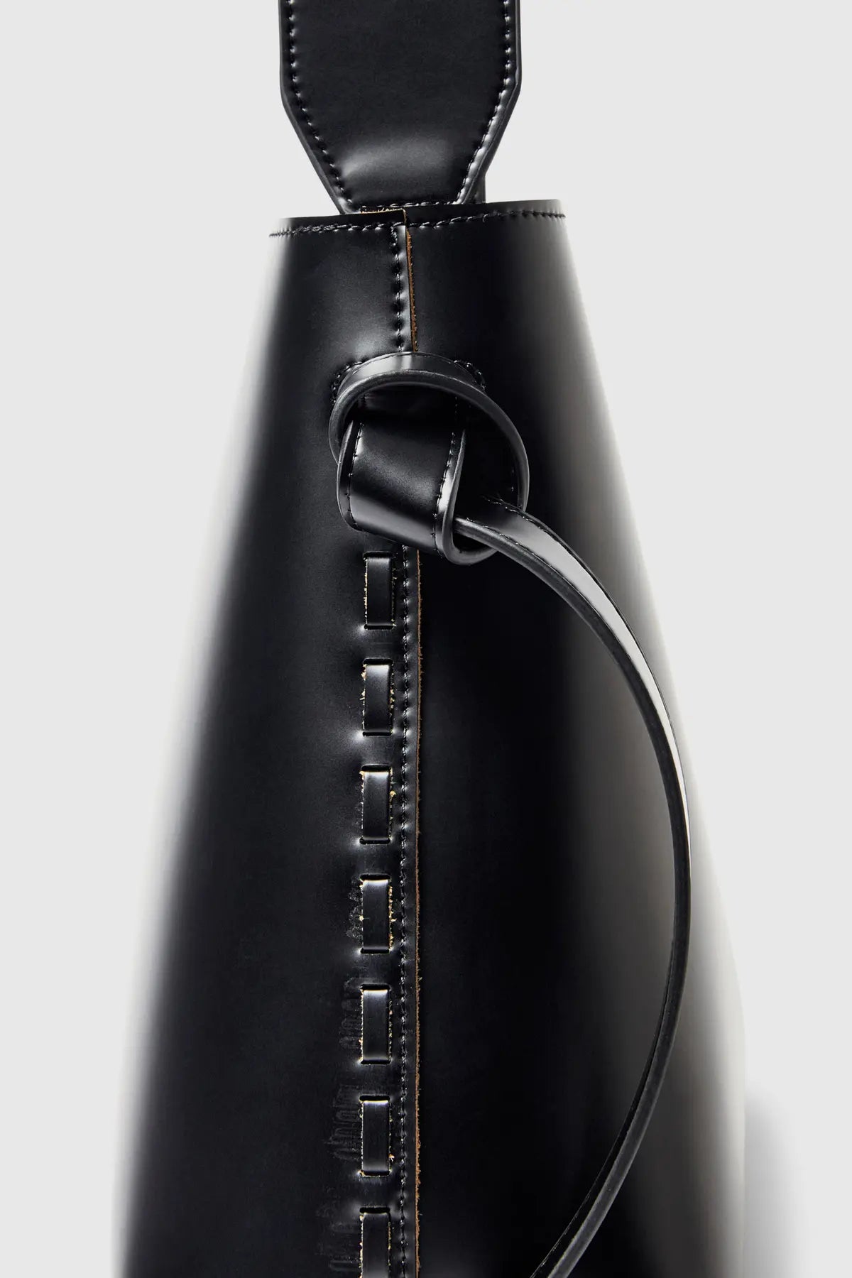 Stella Medium Leather Bag - Black