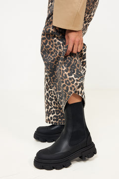 Cleated Mid Chelsea Boot Black Stitch - Black