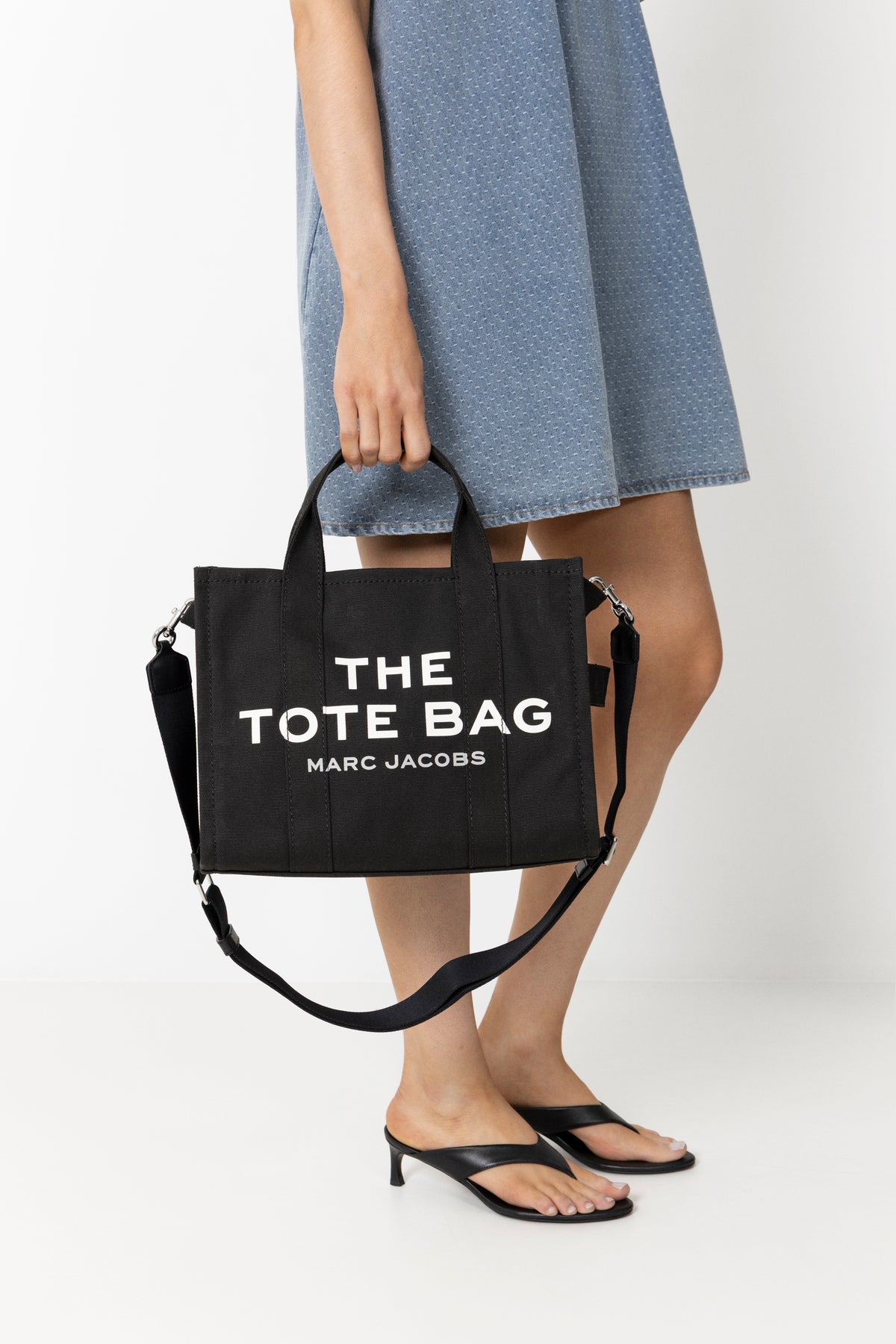 The Canvas Medium Tote - Svart