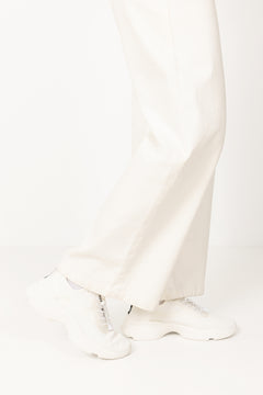 Match-E - White/White