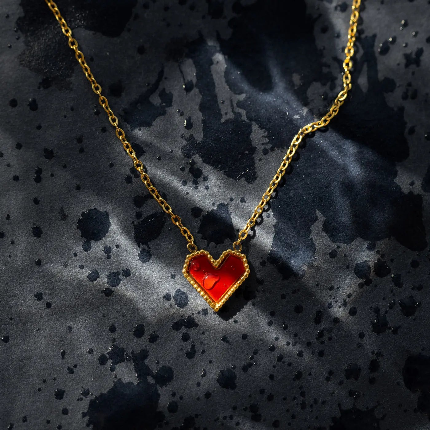 Sarah - Red Heart Necklace Stainless Steel - Gold