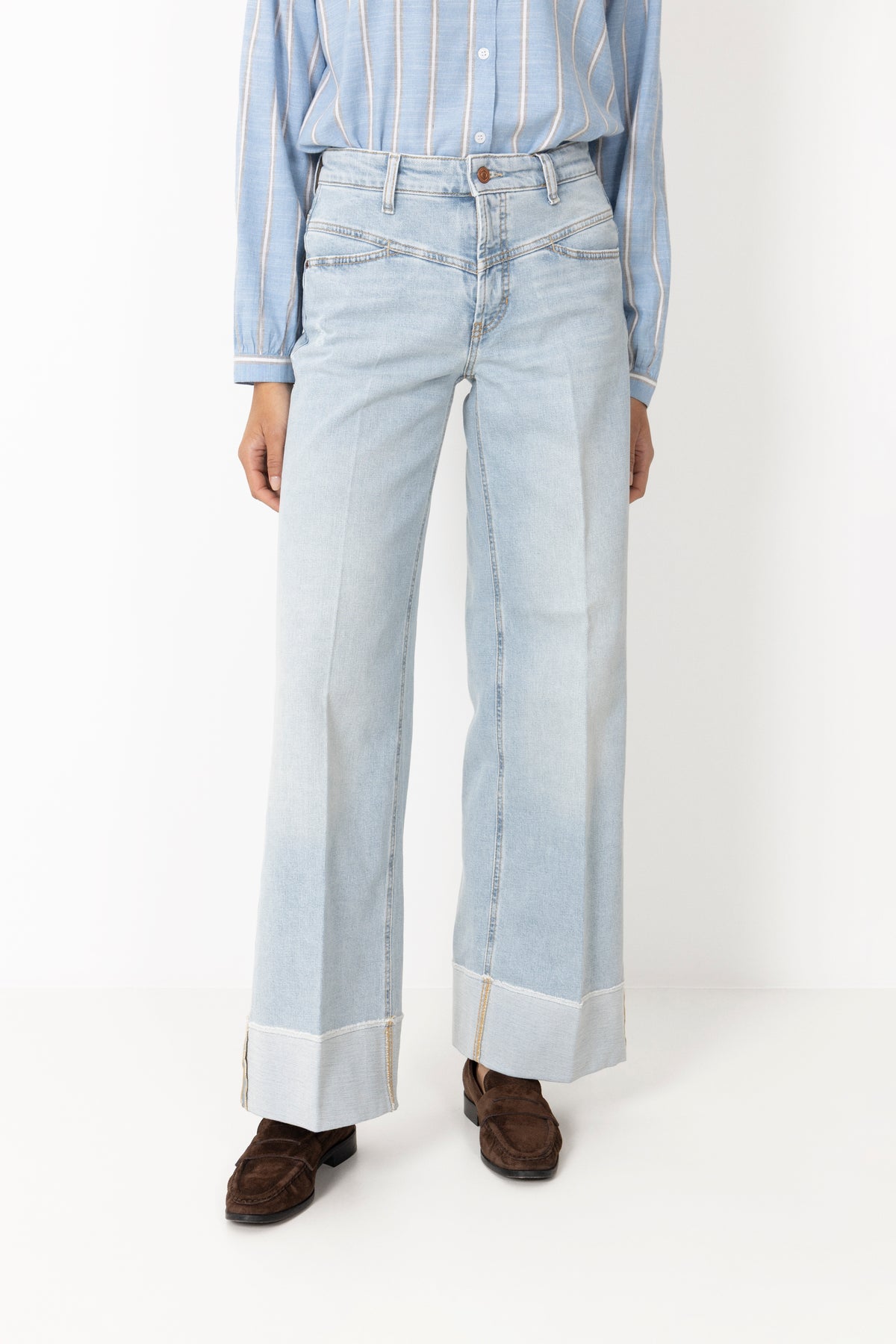 Antonia - Cross Superbleached Fringed