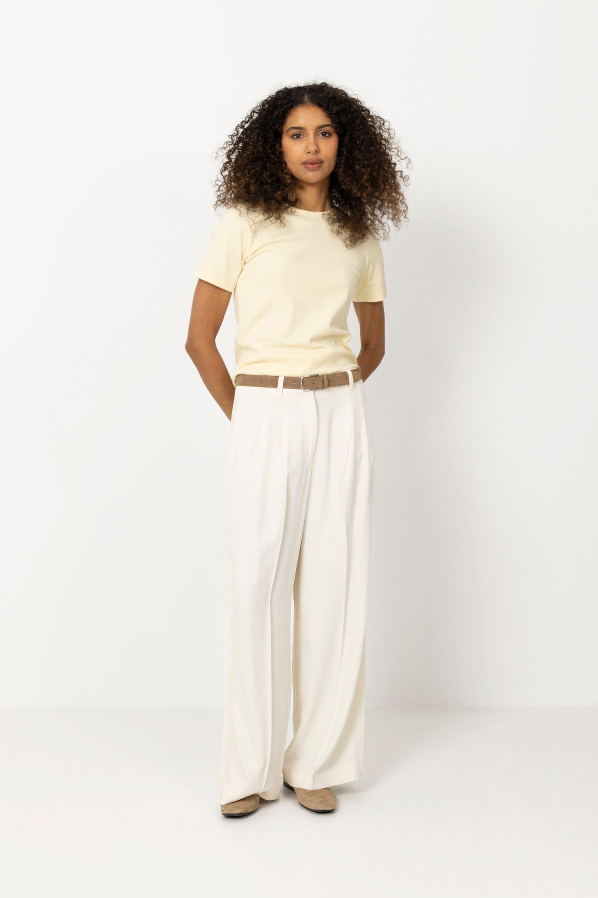 Linn Tee - Pastellgul