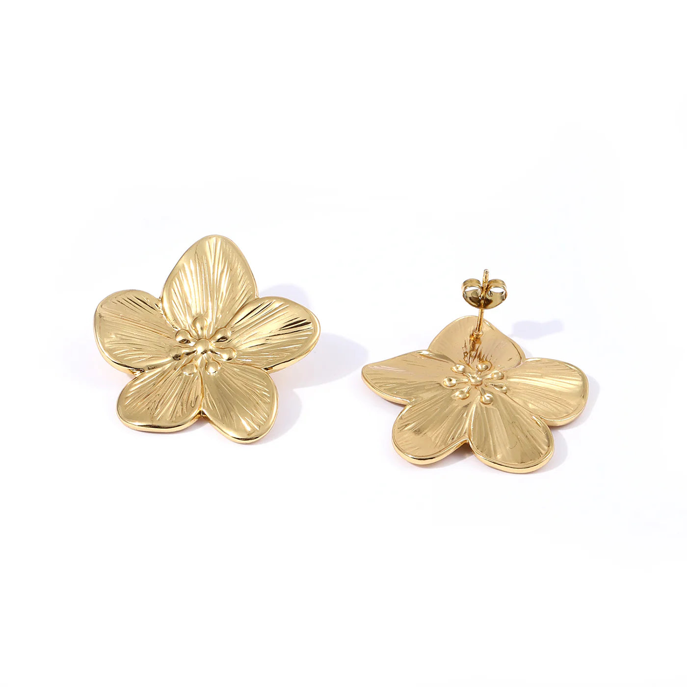 Maebry Statement Flower Stiftörhängen - Guld