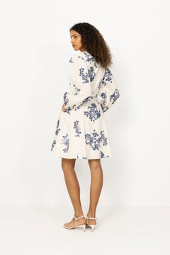 Avirapw Dr - Blue Shadow Flower Print