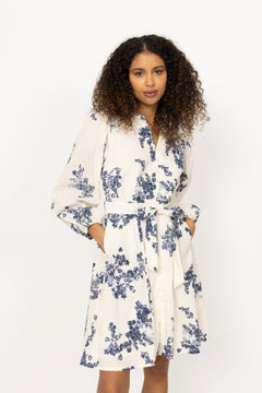 Avirapw Dr - Blue Shadow Flower Print