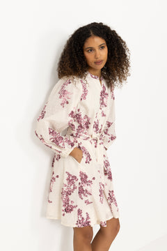 Avirapw Dr - Pink Shadow Flower Print
