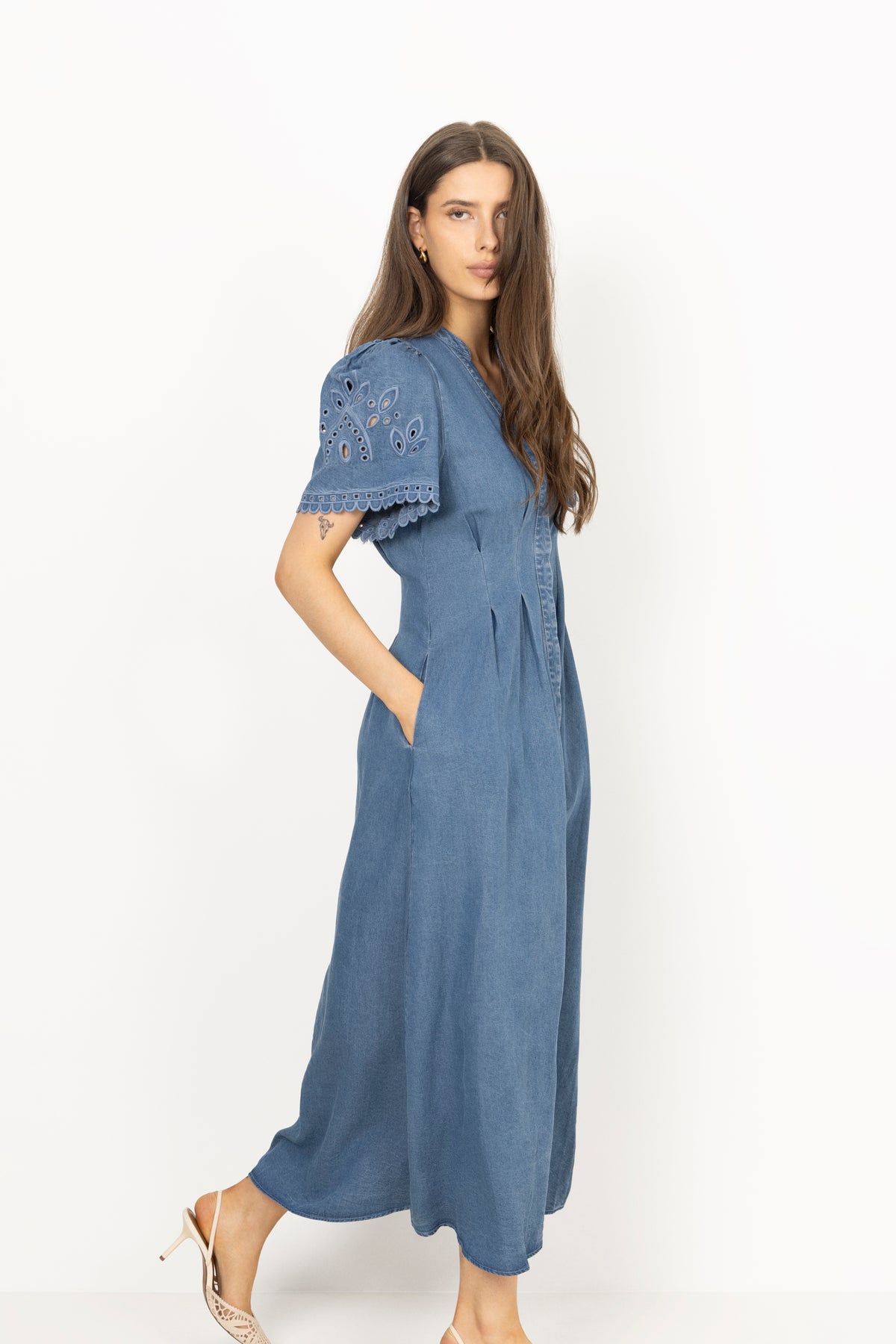 Tillycc Emb Pleat Dress - Denim Blue