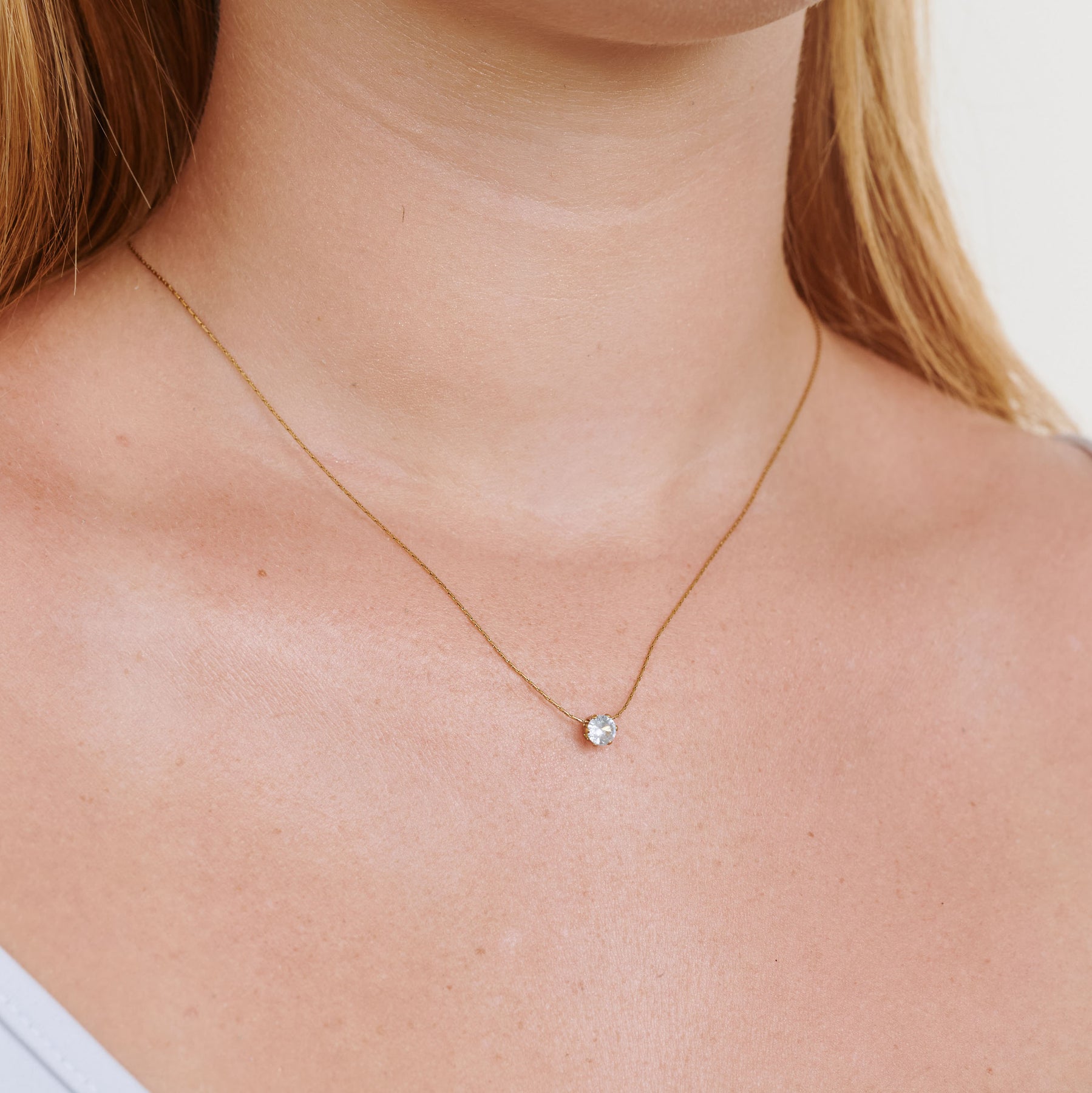 Lynne Crystal Necklace - Guld
