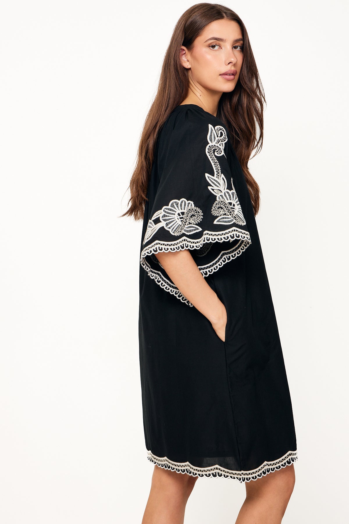 Breannapw Dress - Black W Offwhite Emb