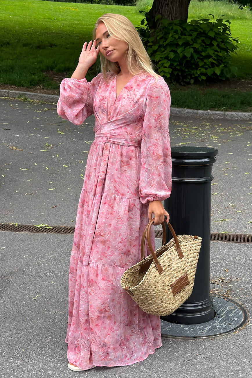 Hedvig Chiffon Maxiklänning - Rosa Blommig