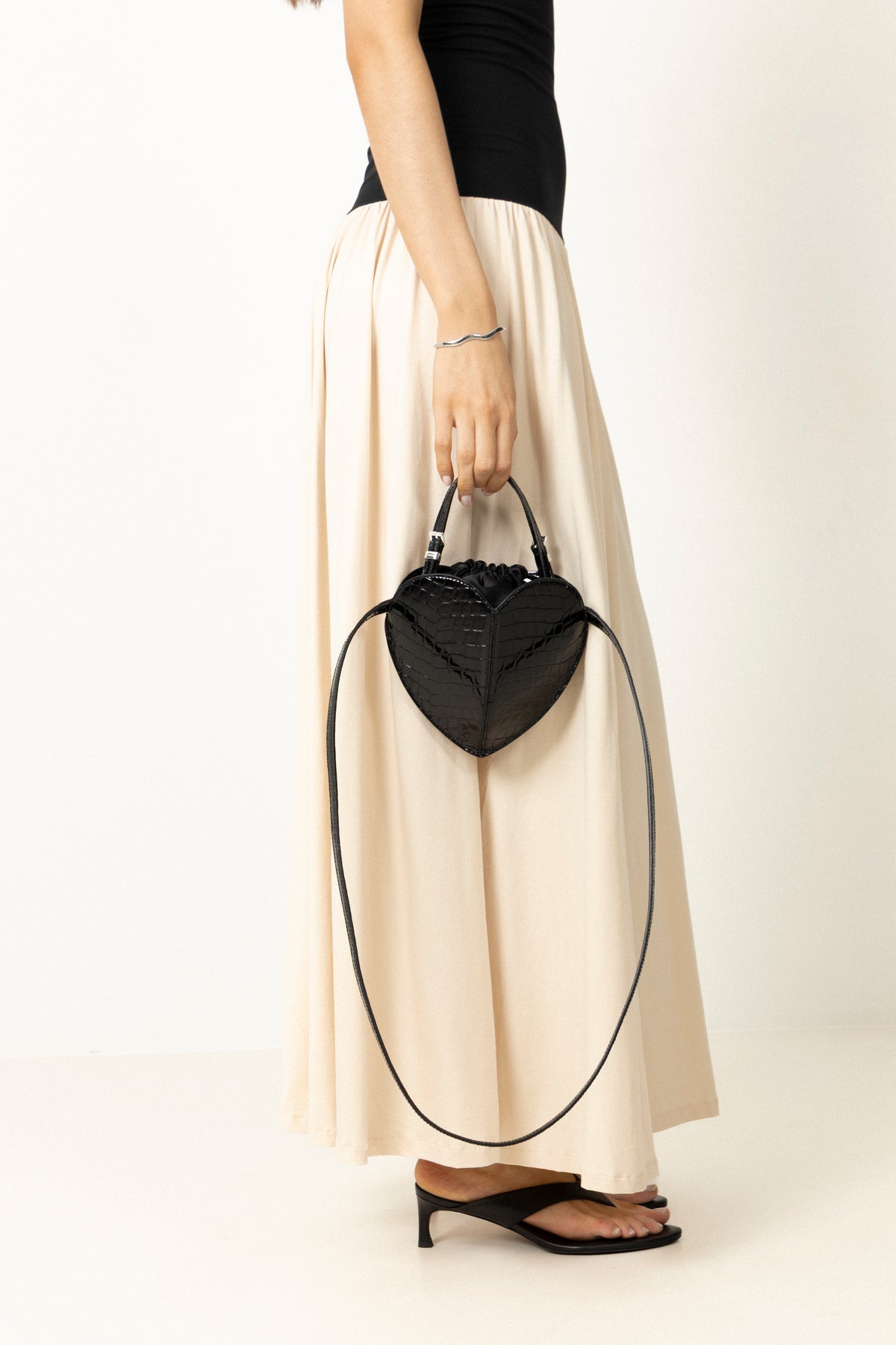 Patent Croco Heart Bag - Svart