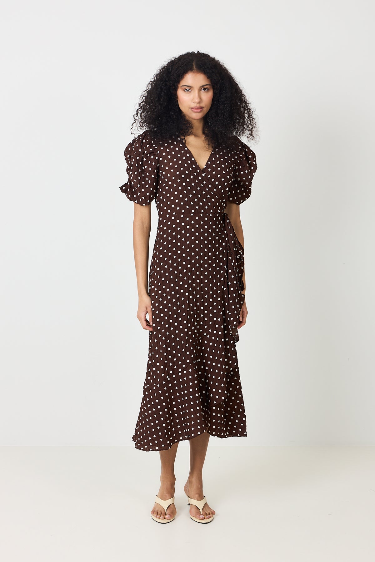 Sinda Dot Dress - Brun med vita prickar