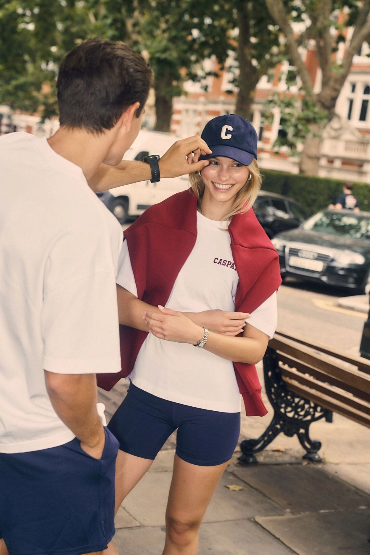 W. Varsity Tee - Vit/Vinröd