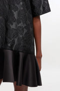 Satin Cloque Mini V-Neck Dress - Svart