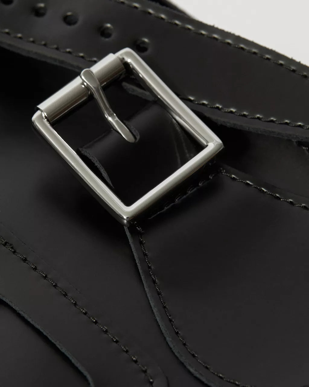 11 Inch Kiev Smooth Leather Satchel - Svart