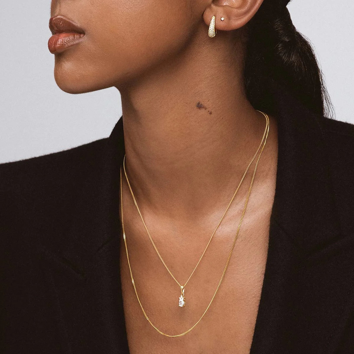 White Pendant Necklace - Guld