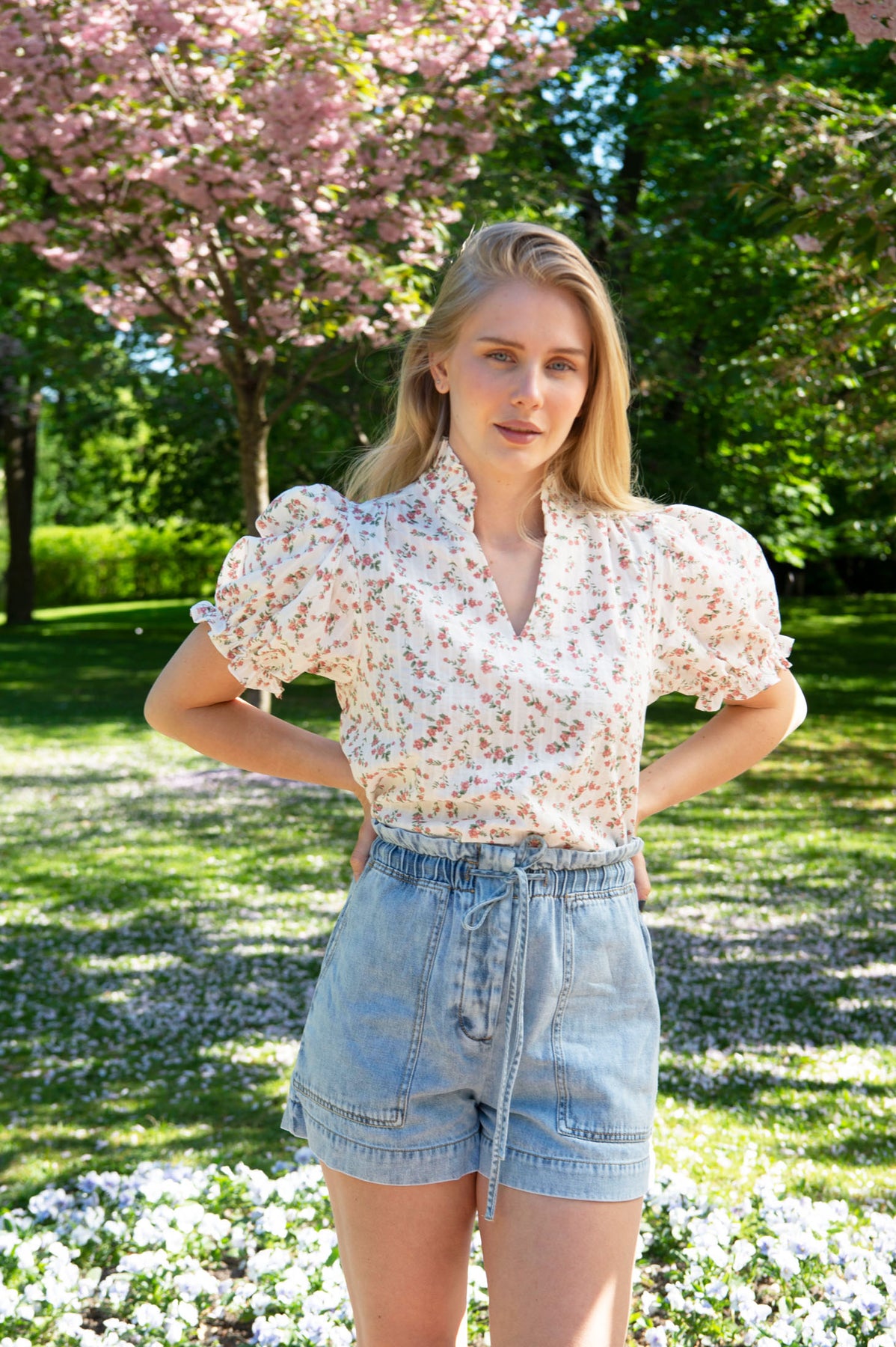 Signy Blouse - White Pink