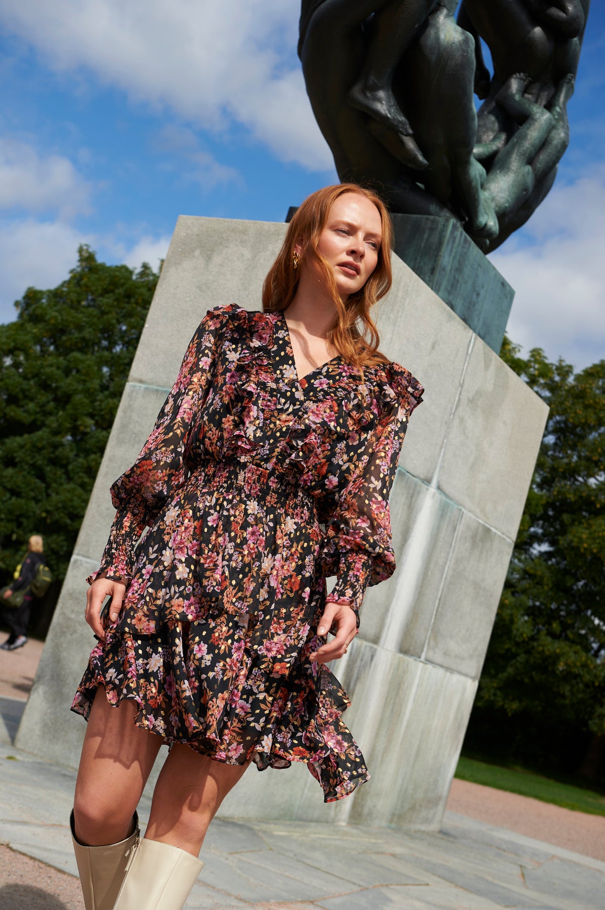 Frøya Short Golden Flower Dress - Black