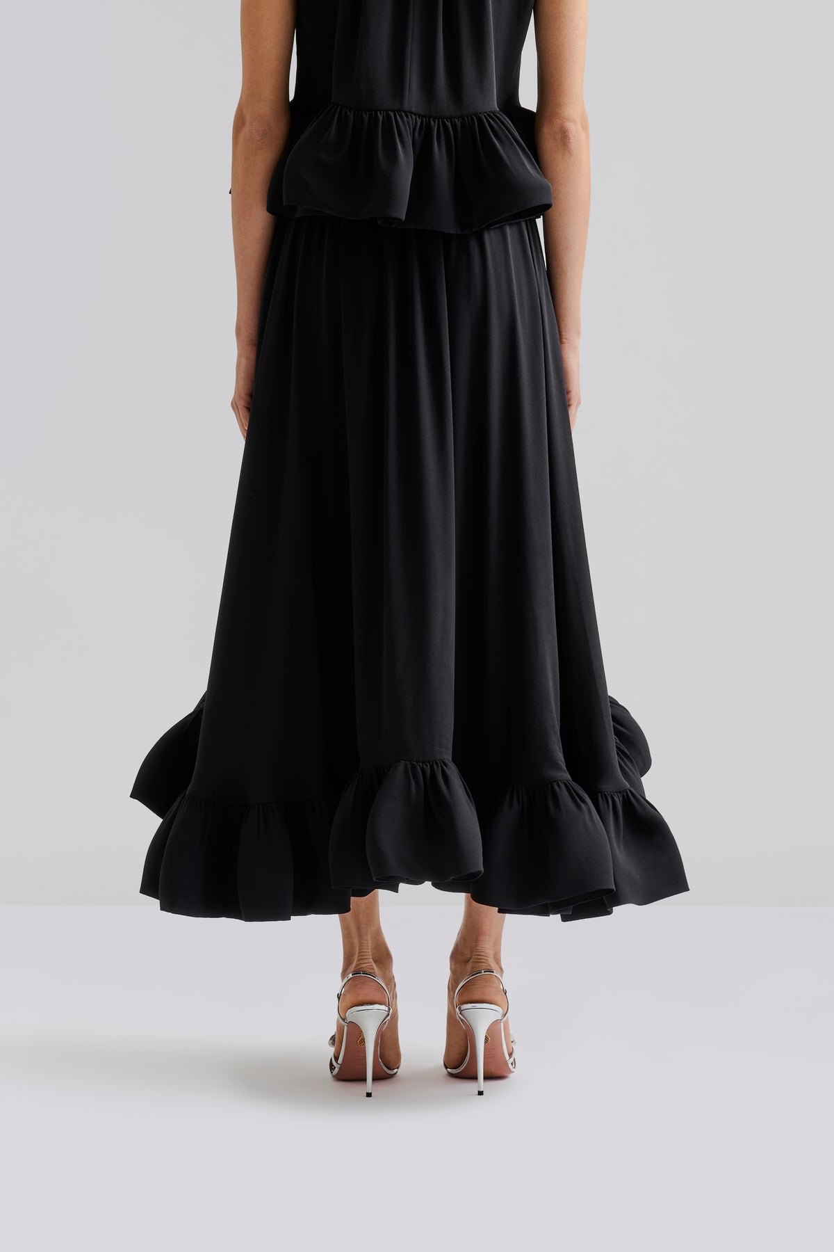 Adriana Frilled Hem Midi Skirt - Svart