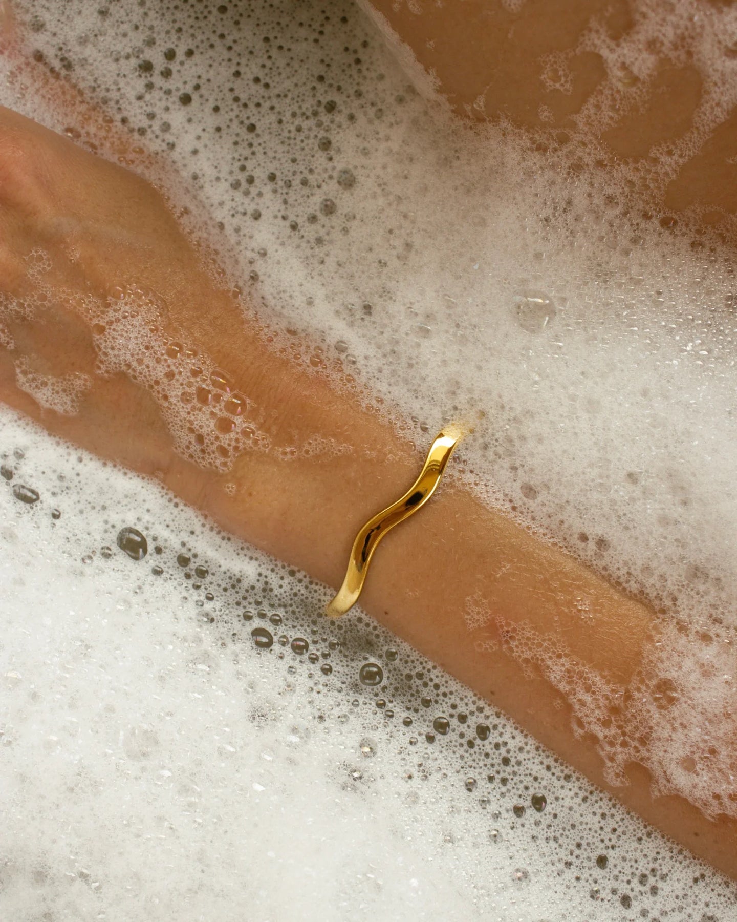 Wavy Bangle - Guld