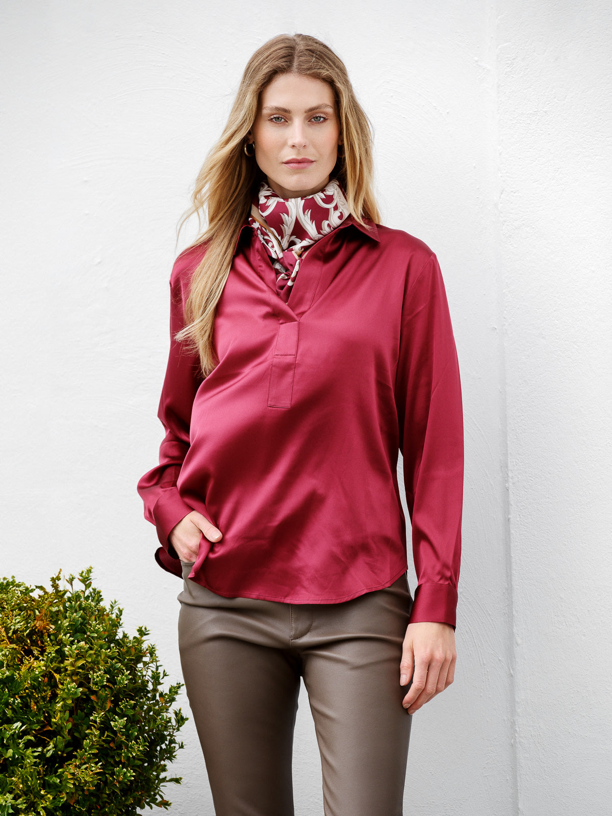 Leia Blouse - Wildberry