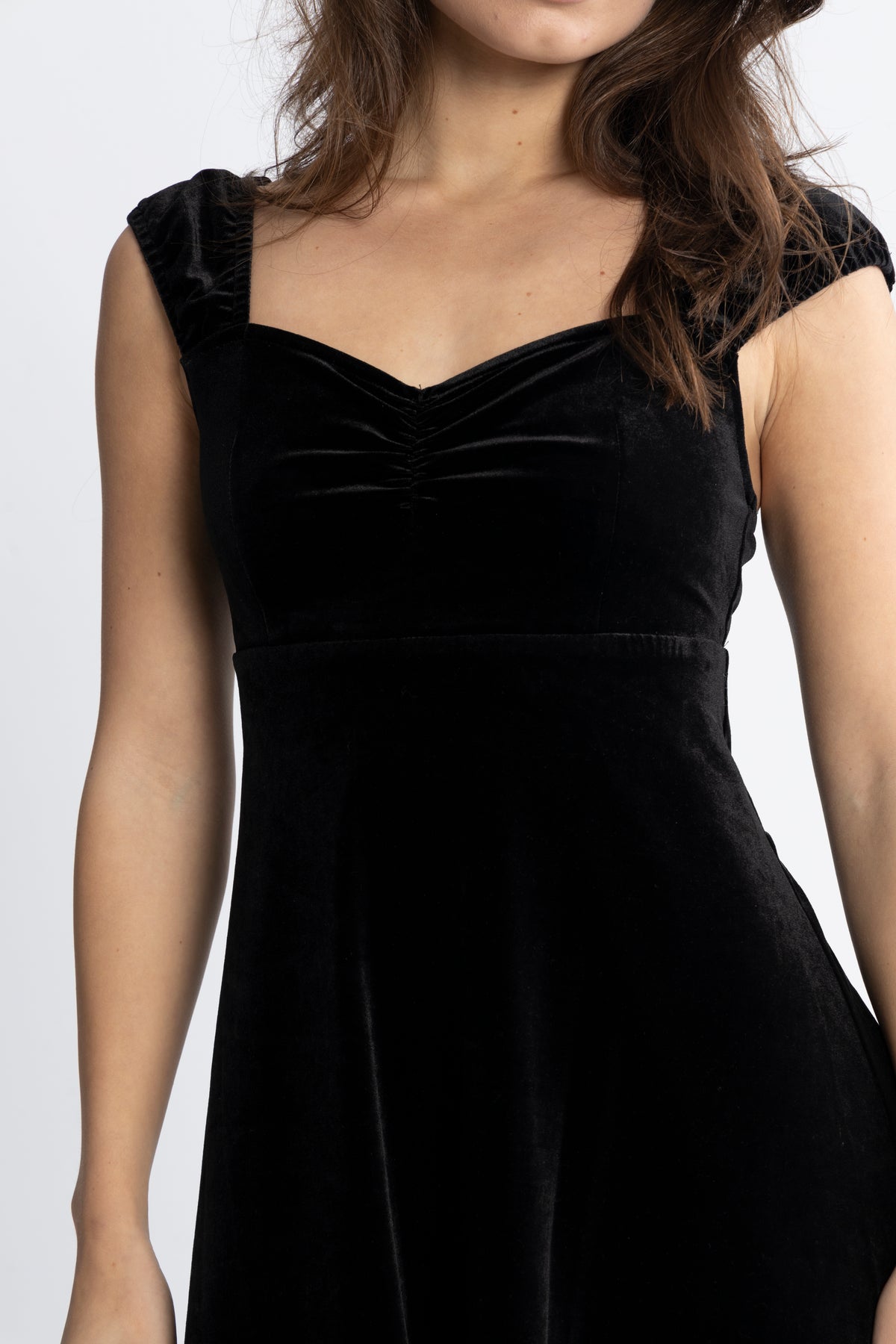 Evie Velvet Dress - Black