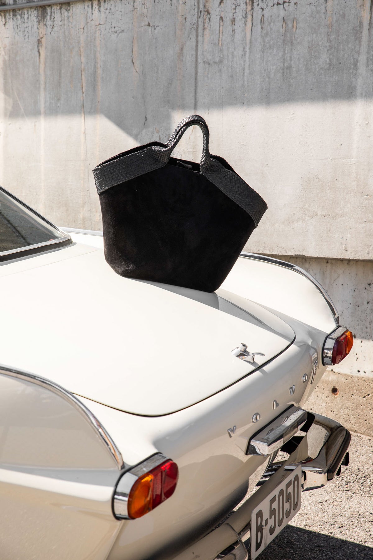 Aura Bag L - Svart Mocka