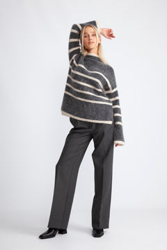 Ovalis Knit T-Neck - Volcanic Ash